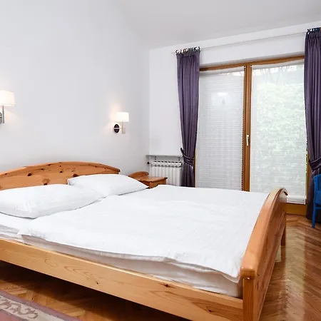 Apartmani Alice Njivice Exterior photo