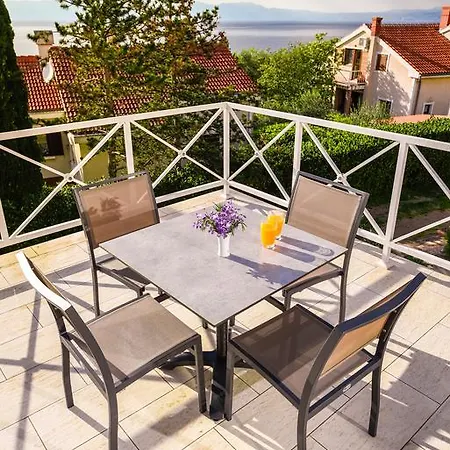 Apartmani Alice Njivice Exterior photo